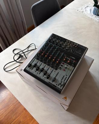 Mixer Behringer Xenyx 1204USB