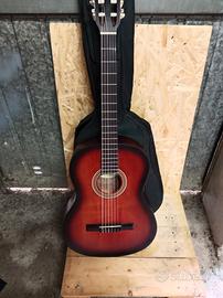 chitarra con custodia