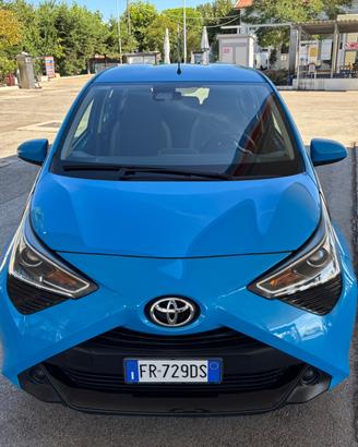 Toyota Aygo 1.0 VVT-i 72 CV 5 porte x-cool MMT