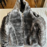 Pelliccia sintetica grigia