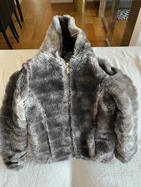 Pelliccia sintetica grigia