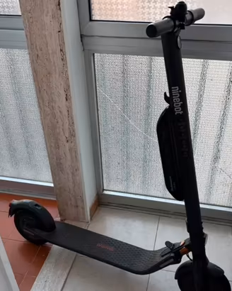 Monopattino Ninebot E45E