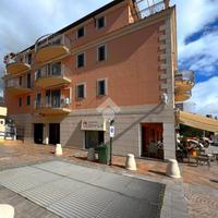 3 LOCALI A CAMEROTA