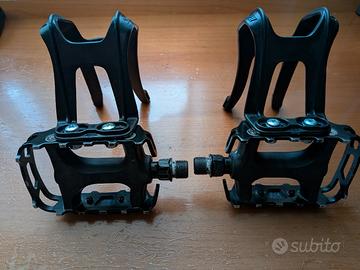 pedali  con punta scarpe