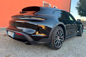 Porsche taycan 4 cross