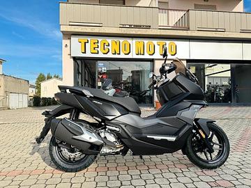 ADX 300 - SYM * TUO DA 120e/mese anticipo zero