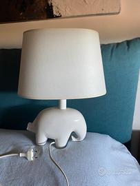 Lampada da tavolo con base in ceranica