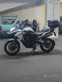 benelli trk 502x