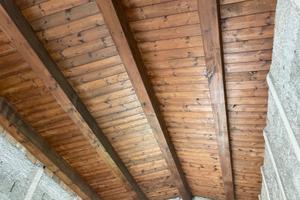 Villetta rustica con terreno edificabile