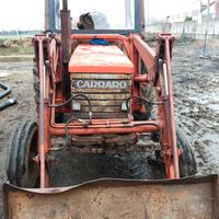 Trattore carraro con caricatore frontale