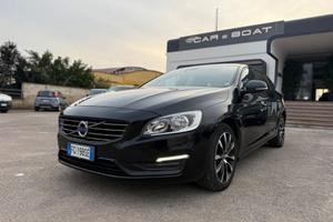 Volvo V60 MOMENTUM