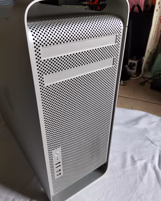 Apple Mac Pro tower 2009 
