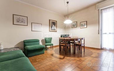 Trilocale con basse spese e cantina