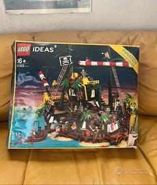 LEGO Ideas Pirates of Barracuda Bay set 21322