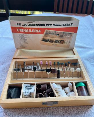 Set 100 accessori per mini utensile.