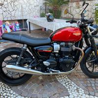 Triumph street twin 900