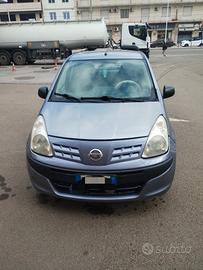 Nissan pixo 