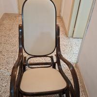 Sedia a dondolo Thonet 