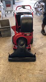 Aspira e trita foglie