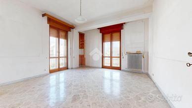 4 LOCALI A FRANCAVILLA FONTANA