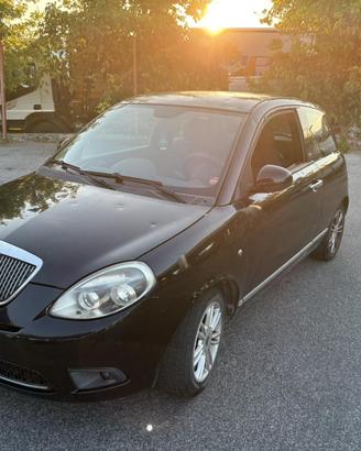 Lancia Y metano del 2011
