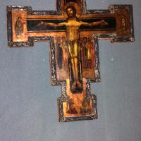 crocifisso dipinto a mano su legno