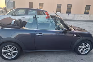 Mini 2.0 16V Cooper D Cabrio Automatica
