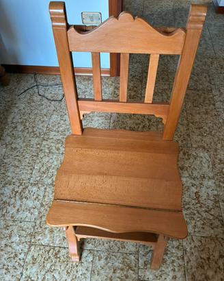 Sedia in faggio che si trasforma in scaletta