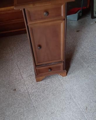 Mobiletto comodino