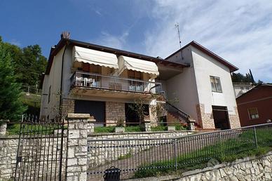 Villa a Chiusi della Verna, 6 locali