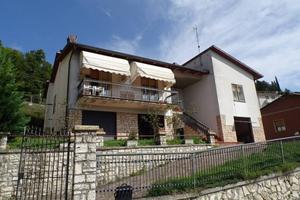 Villa a Chiusi della Verna, 6 locali