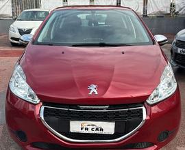 Peugeot 208 1.4 HDi 68 CV 5 porte Allure