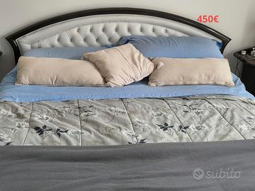 Camera da letto Divano  mobile bagno Parete attrez