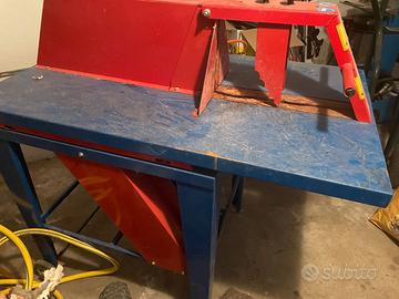 Sega circolare 220V