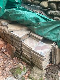 Vecchio pavimento e cotto