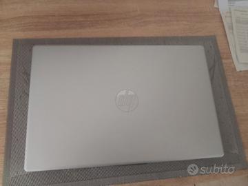 PC portatile vendit
