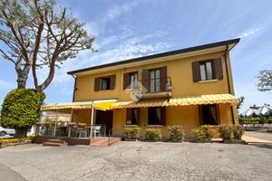 NEGOZIO A DESENZANO DEL GARDA