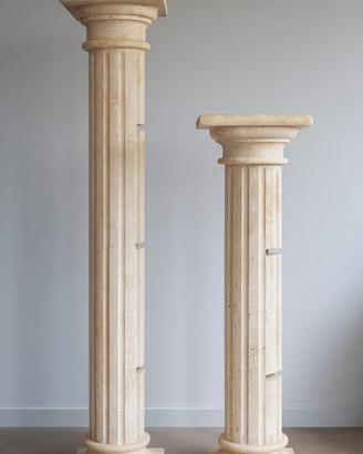 Coppia di colonne in Travertino piene