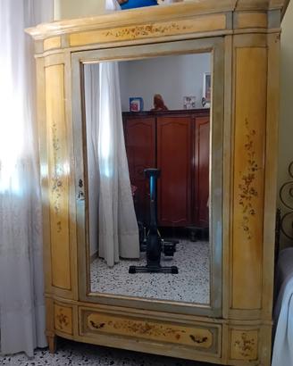 armadio + cassettone antichi dipinti a mano 