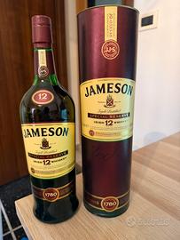 Bottiglia da collezione jameson