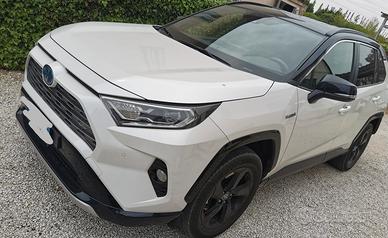 Rav 4 full Hybrid 4x4