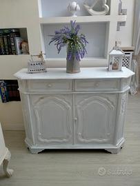 Mobile in legno shabby 