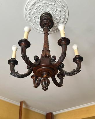 Lampadario anni 30/40 in legno intagliato
