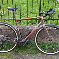 Gravel Ridley Kanzo Adventure + dinamo Son 