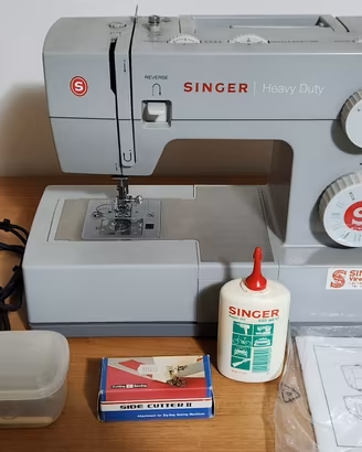 Macchina da cucire Singer Heavy Duty  nuova 
