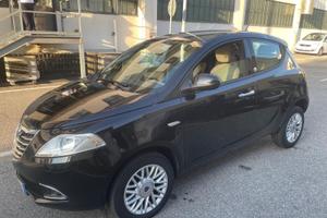 Lancia Ypsilon 0.9 TwinAir 85 CV 5 porte Metano Ec