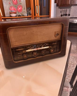 Radio a valvole Radiomarelli