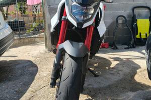 Honda Cb 750  Hornet  2024-5400 km in garanzia
