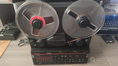 Registratore a nastro Fostex R8