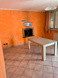 Villa bifamiliare con giardino a San Gavino
